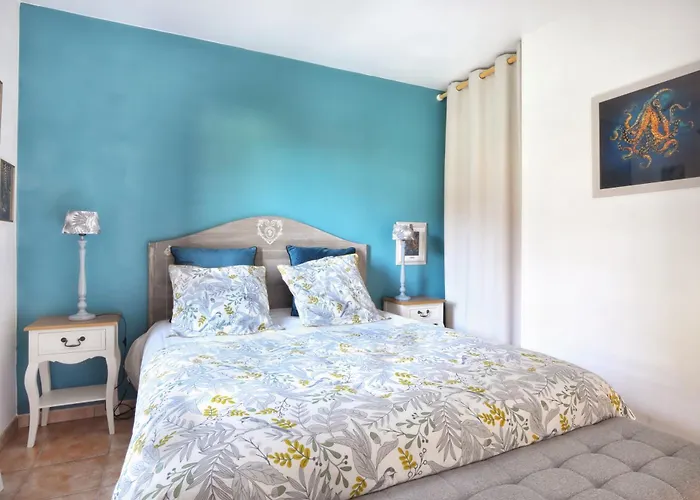 Holiday home Le Poulpe Bleu - Maison 6p Avec Jardin